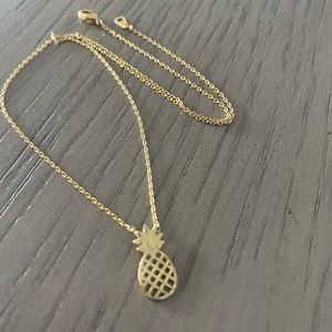Gold tone pineapple necklace